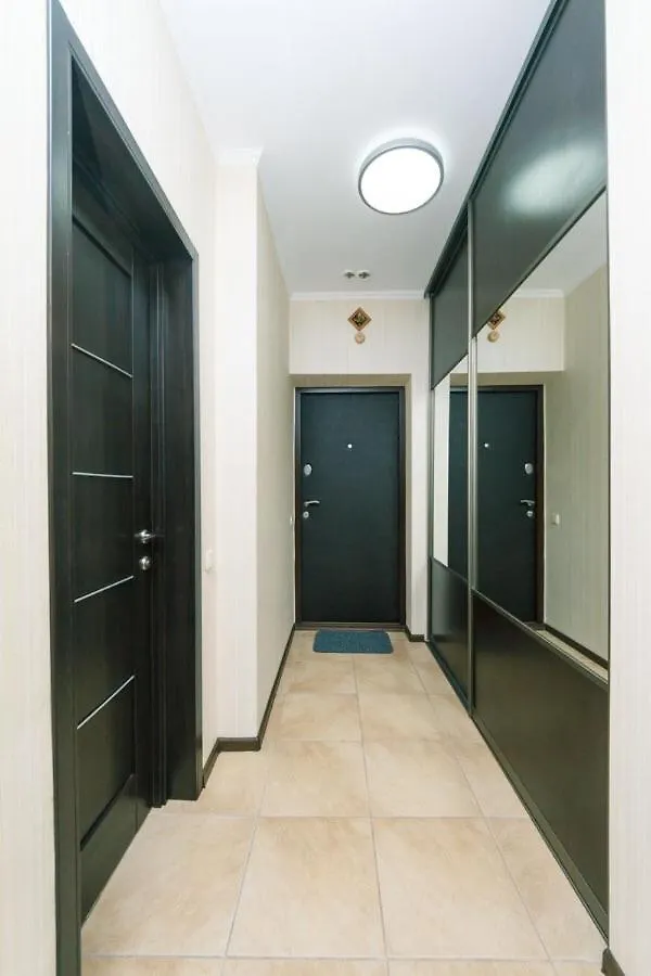 Apartment On Akhmatovoyi 32/18 キエフ