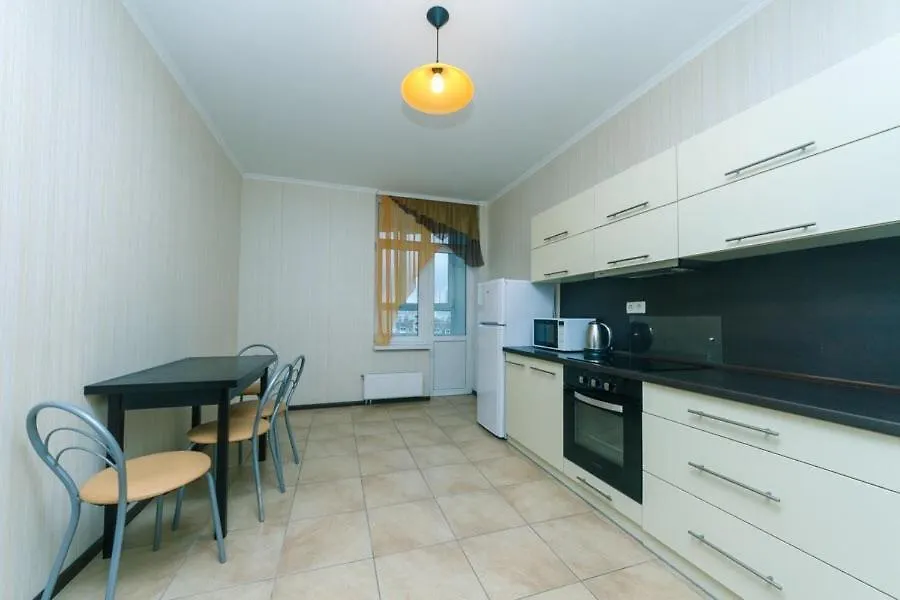 Apartment On Akhmatovoyi 32/18 キエフ