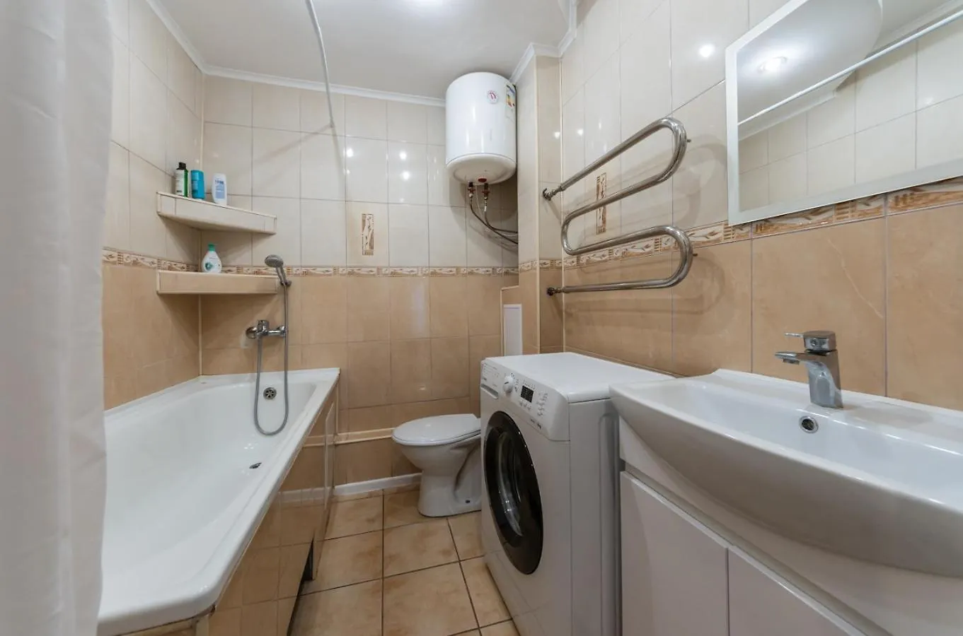 Apartment On Akhmatovoyi 32/18 كييف