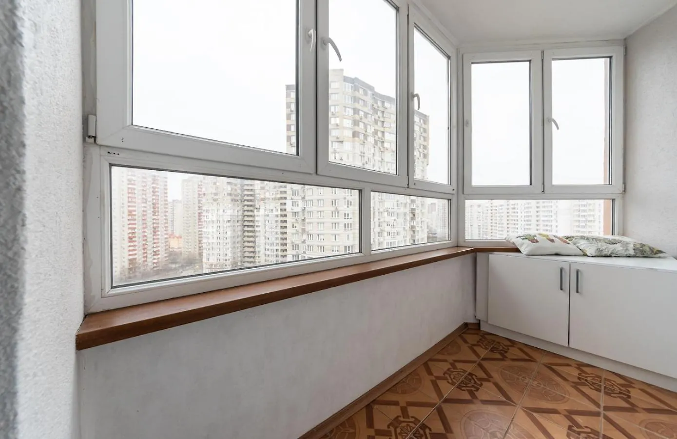Apartment On Akhmatovoyi 32/18 كييف