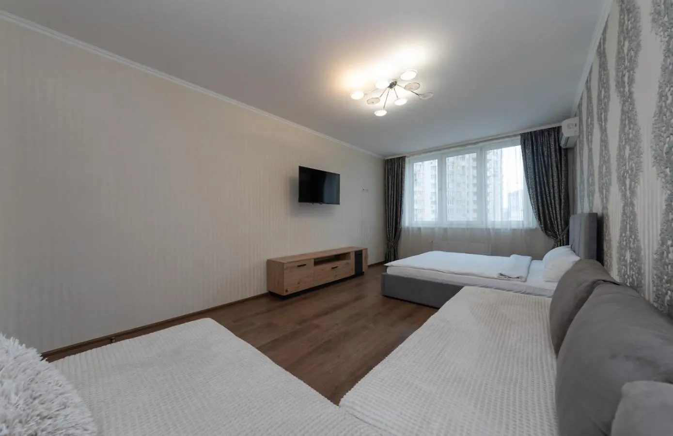 Apartment On Akhmatovoyi 32/18 كييف أوكرانيا